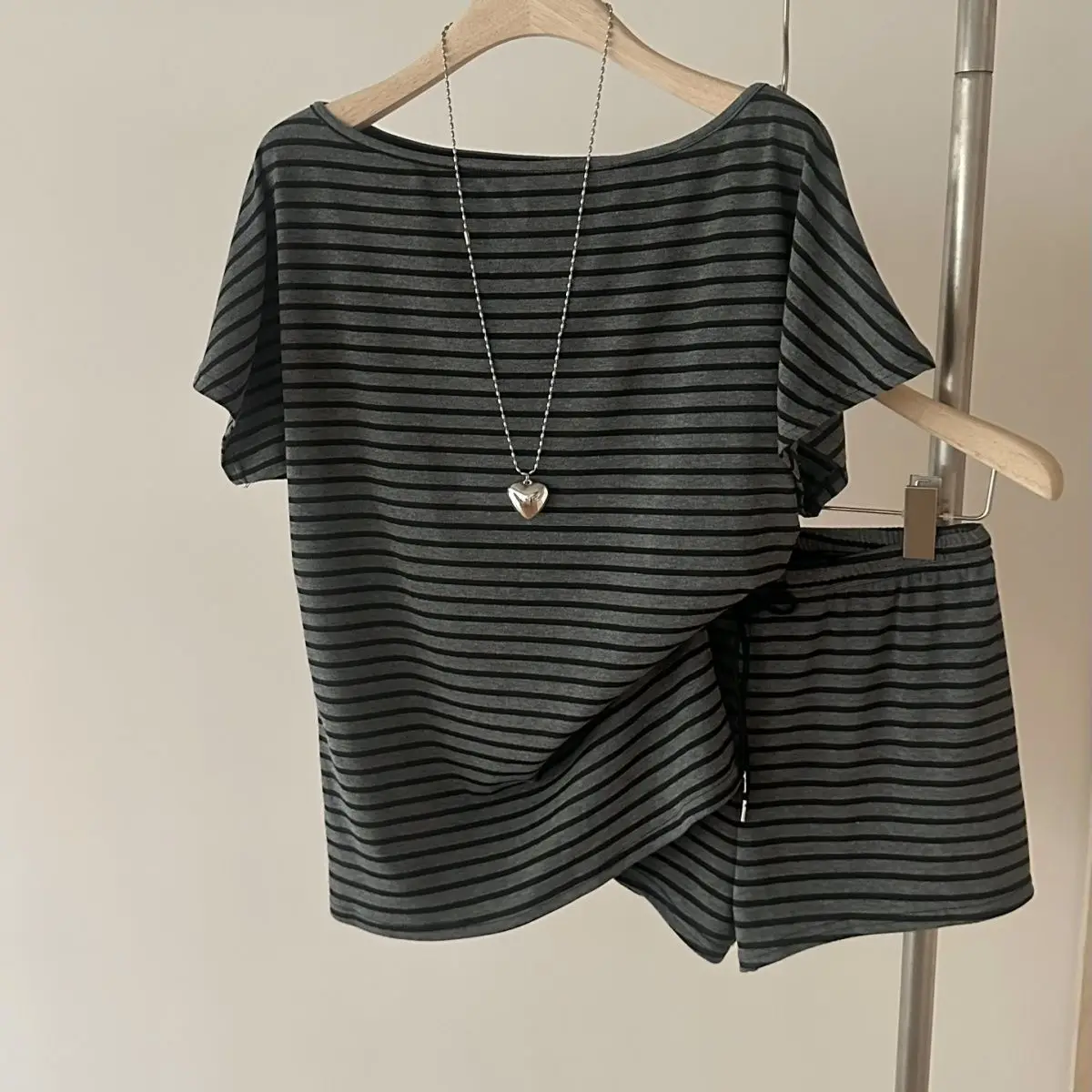 Casual Striped Pajamas Suits Trend Autumn Loose Homewear 2PCS Skew Neck Short Sleeve T Shirt Shorts Outfits Women Long Pants Set
