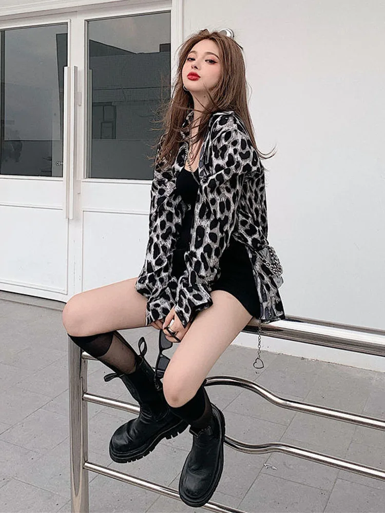 Zoki Retro Leopard Women Long Shirt Streetwear Oversize Loose Long Sleeve Y2K Tops Korean Fashion Female Spring Casual Blouse