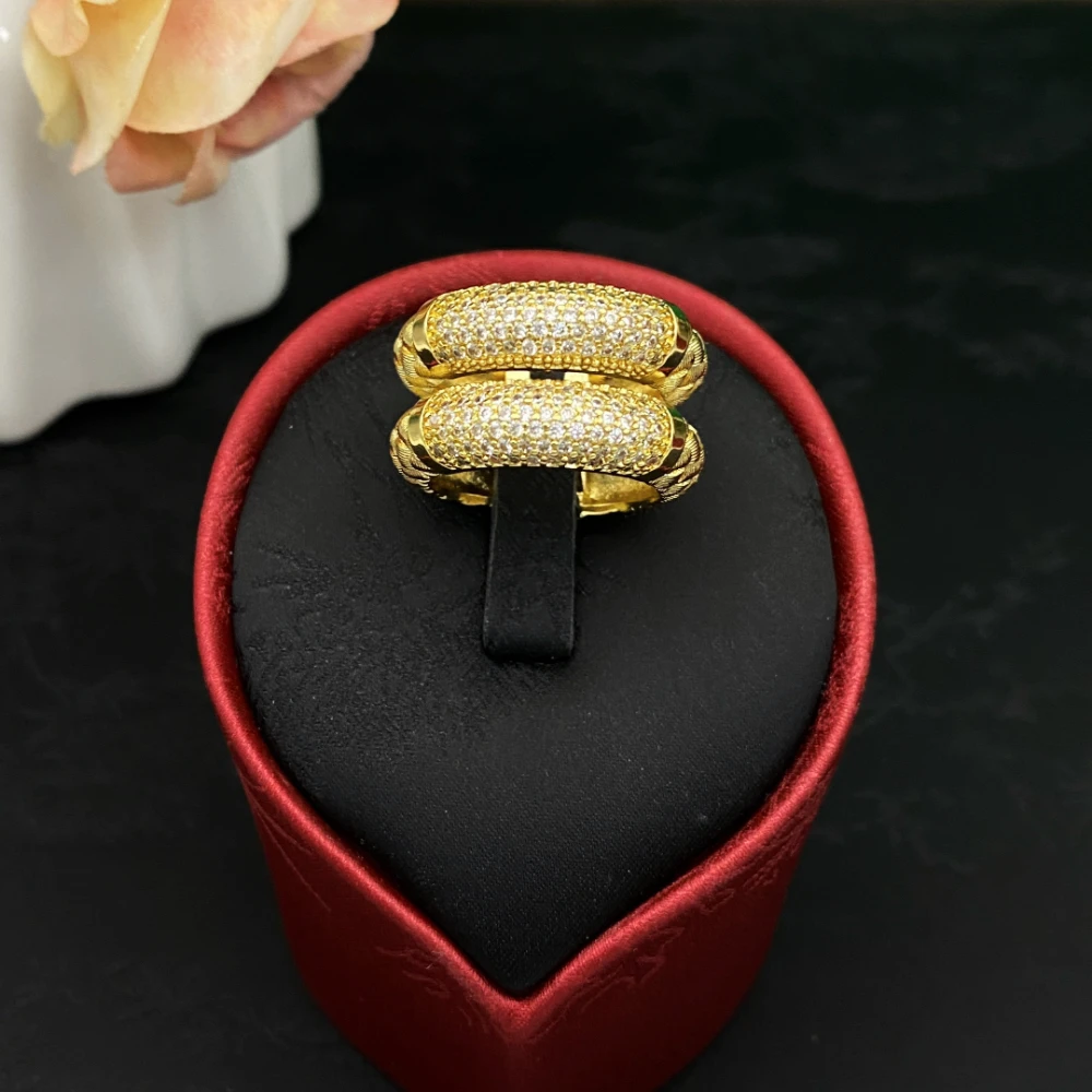 مجموعة مجوهرات نسائية مطلية بالذهب على طراز JRH Dubai مع سوار من الزركون الاصطناعي وقلادة وأقراط وإكسسوارات زفاف فاخرة