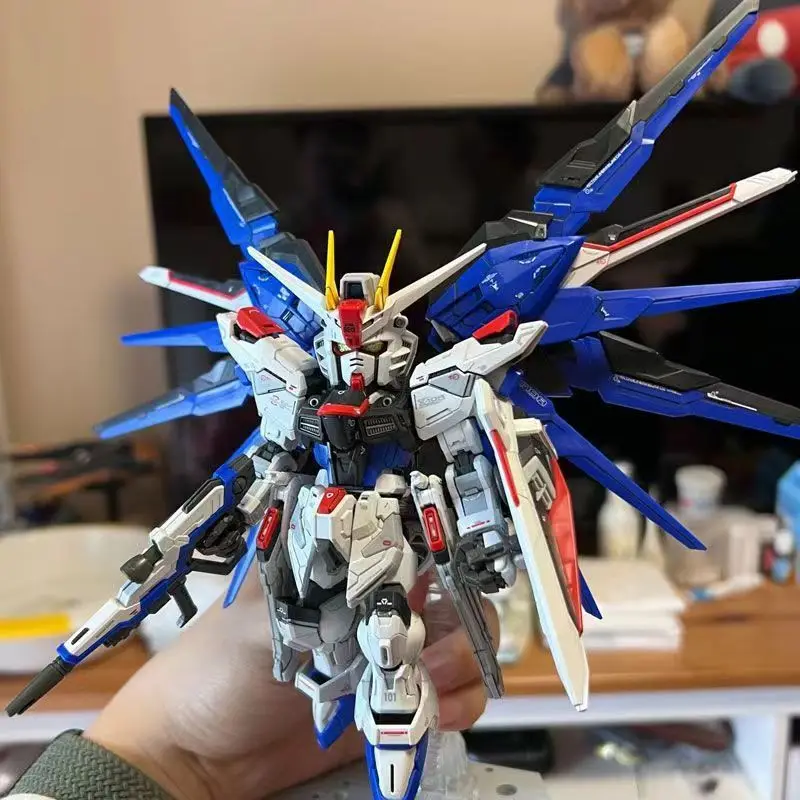 

Новое поступление, сборная модель Mgsd Strike Freedom, бесплатная входит стенд, наборы коллекционных моделей, удерживающие значительные подарки