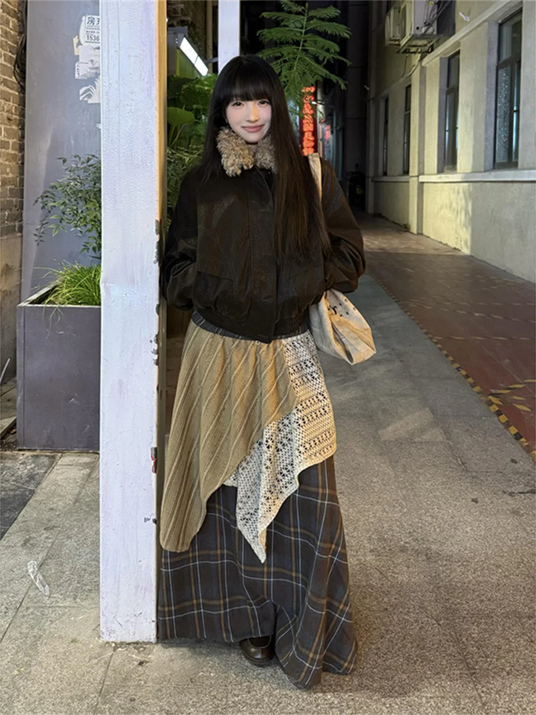 

Асимметричная клетчатая юбка трапециевидной формы в стиле ретро кофейного цвета, женская осенне-зимняя новая длинная юбка с большим воланами INS
