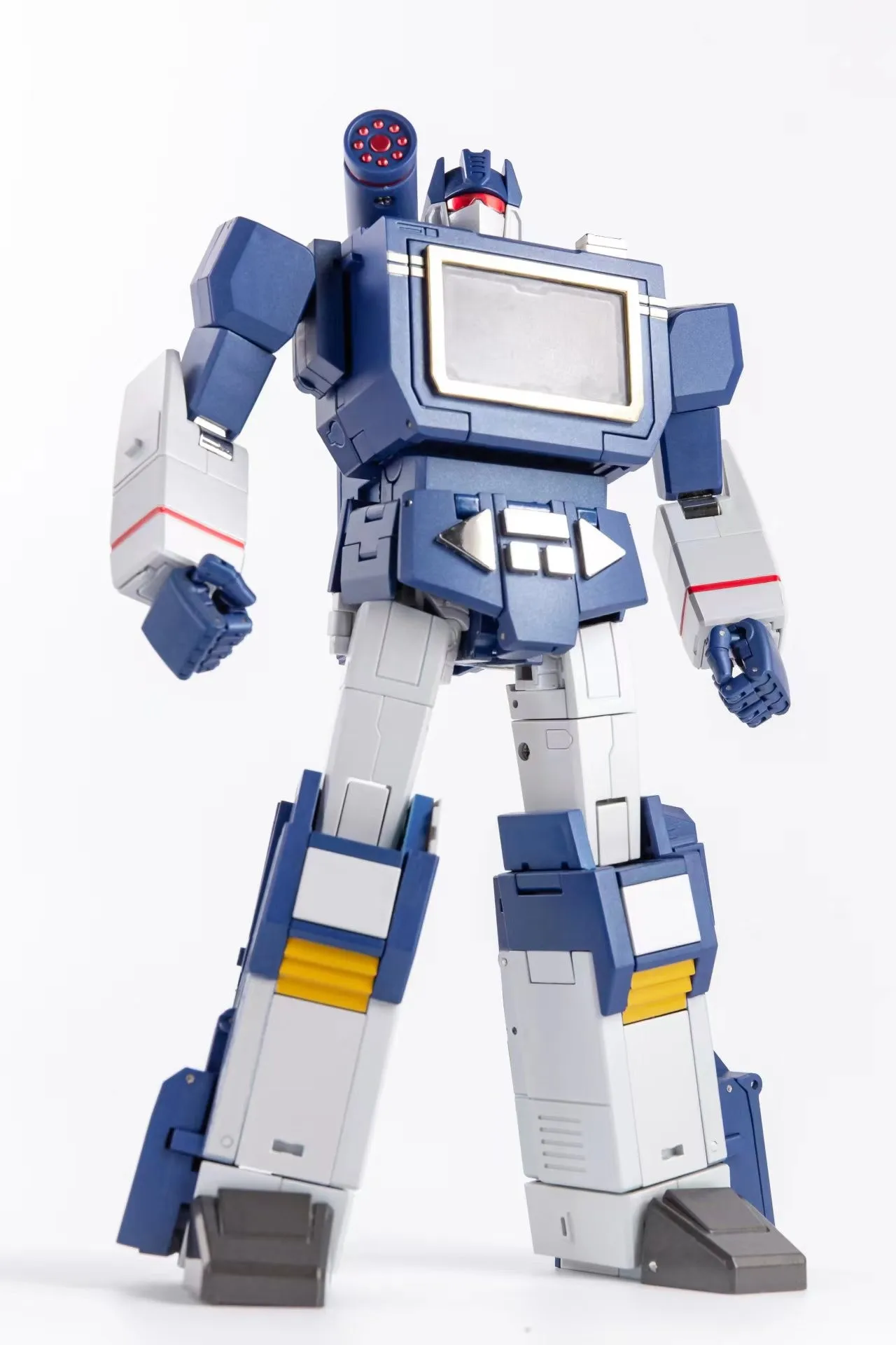 (in Stock) New   Toy RP-46 Soundwaves Figure In Stock With Box