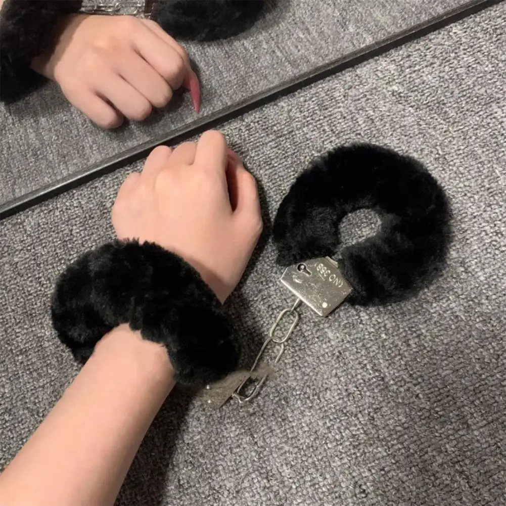 Stage Prop Soft Faux Fur Double Lock Manacle Bracelets for Adult Couples Stainless Steel Wrist Ankle Cuffs with O Ring for Cops