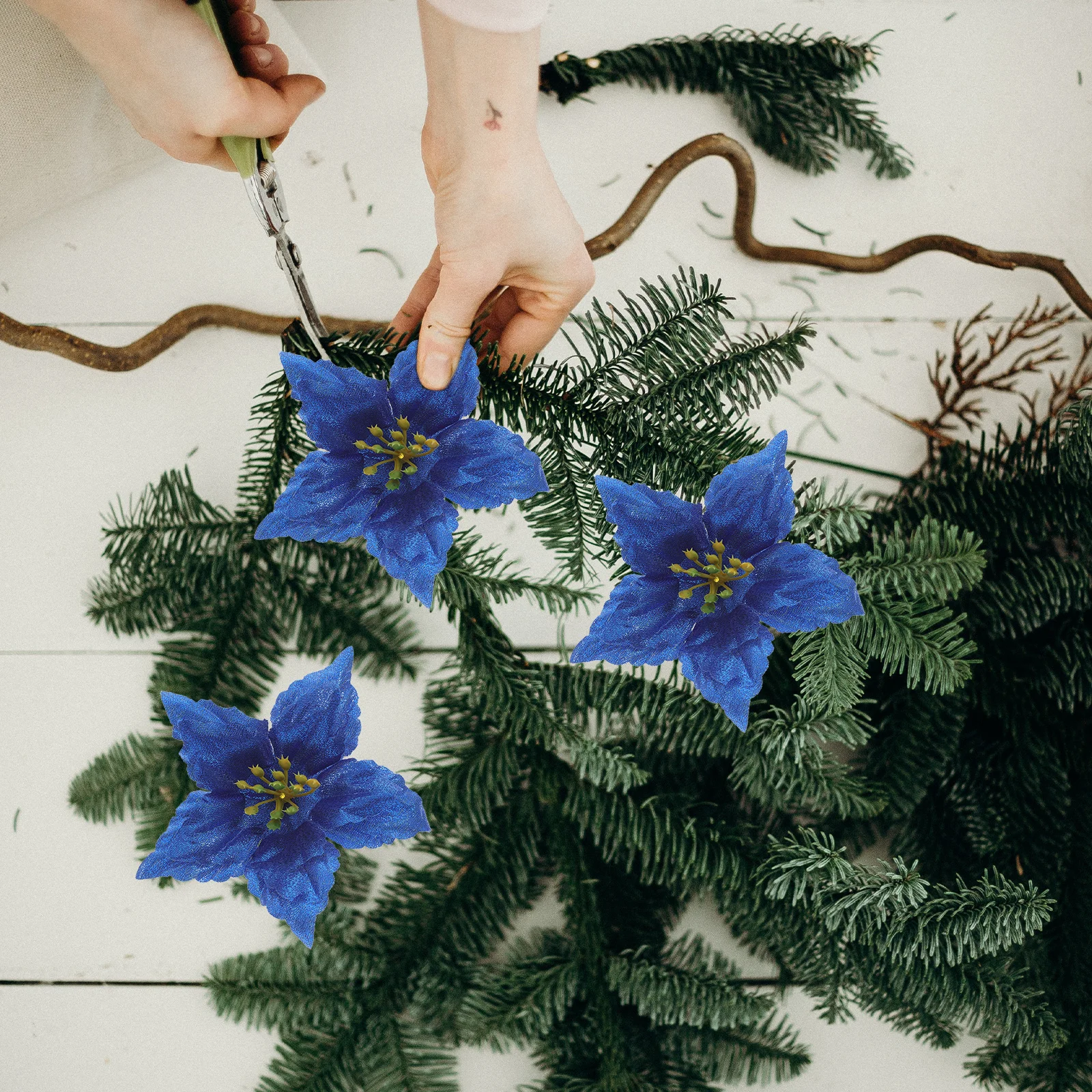 

7 Pcs Christmas Tree Decorations Flowers Blue Artificial Ornaments PE Faux for Crafts Garland