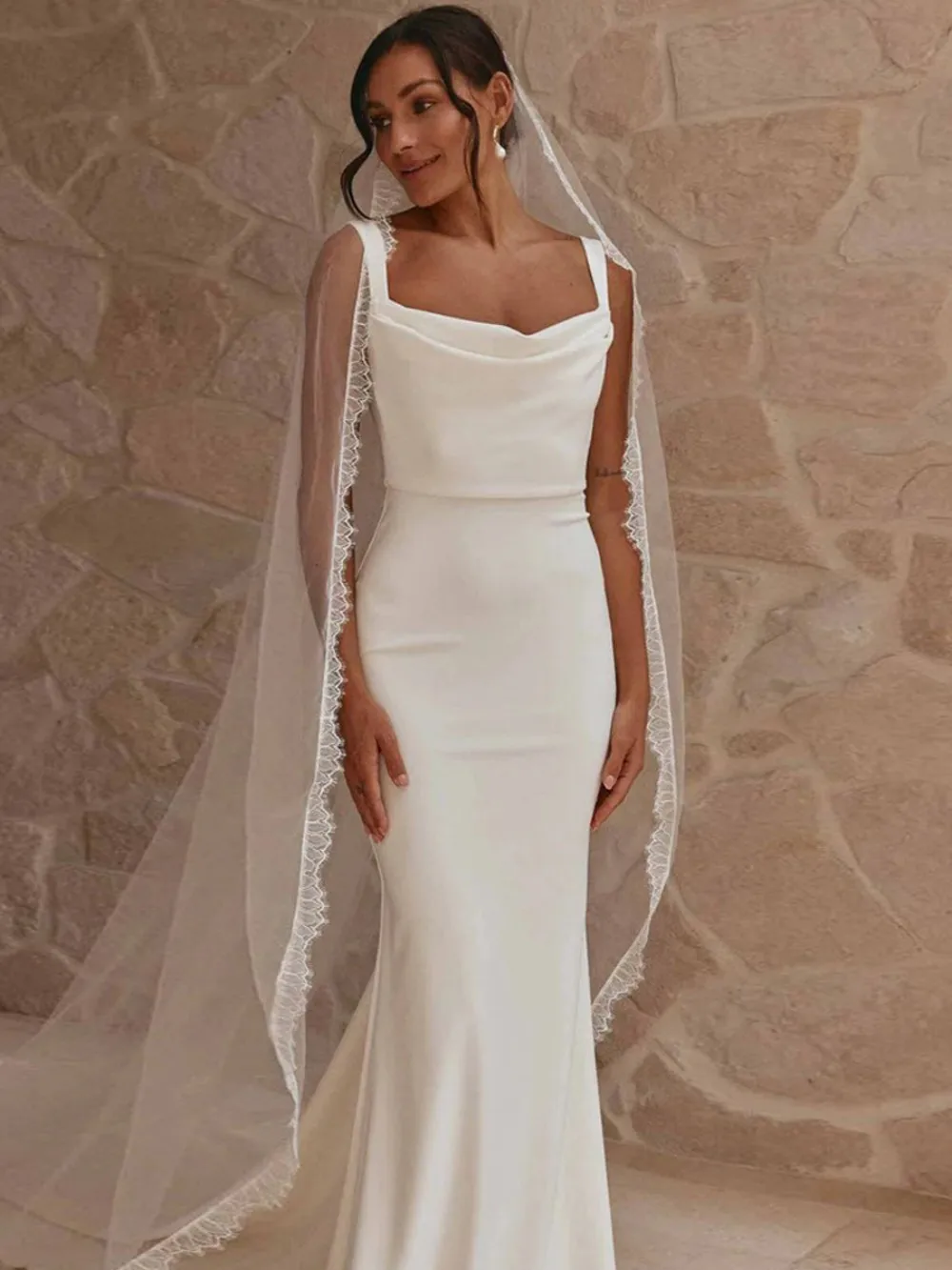 Long Wedding Veils with Lace Edge One Layer Cathedral Bridal Veils with Comb Bride Wedding Accessories Customized