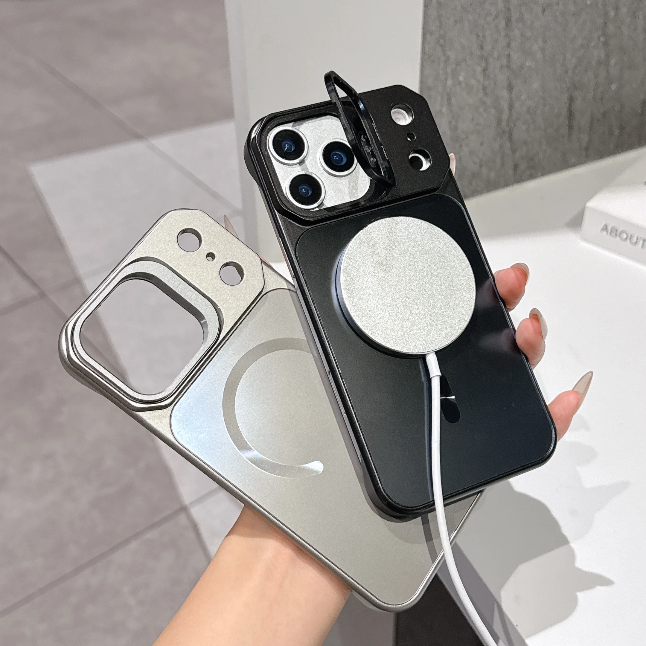 Luxuriöse Handyhülle mit Linsenständer für Apple IPhone 17 16 15 Pro Max 14 13 Halter, magnetische kabellose Lade-Schutzhülle auf der Rückseite