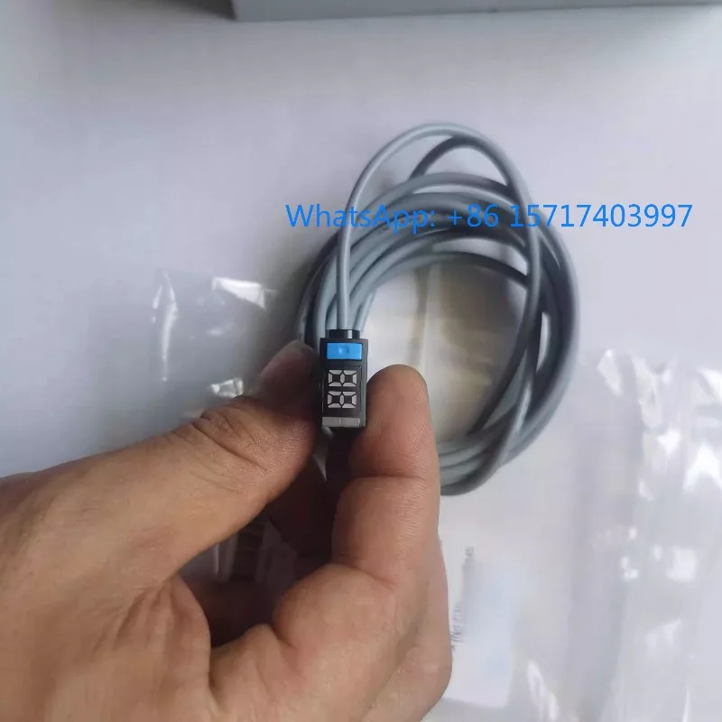 

Датчик давления 8025978 SPAE-V1R-PC10-PNLK-2,5K, новый оригинальный продукт