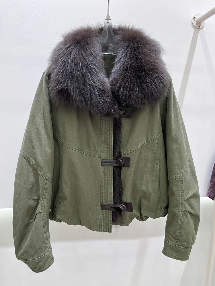 معاطف شتوية للسيدات على الموضة لعام 2025 بياقة من فرو الثعلب الطبيعي سترة أوزة للأسفل معاطف نسائية سترات منتفخة