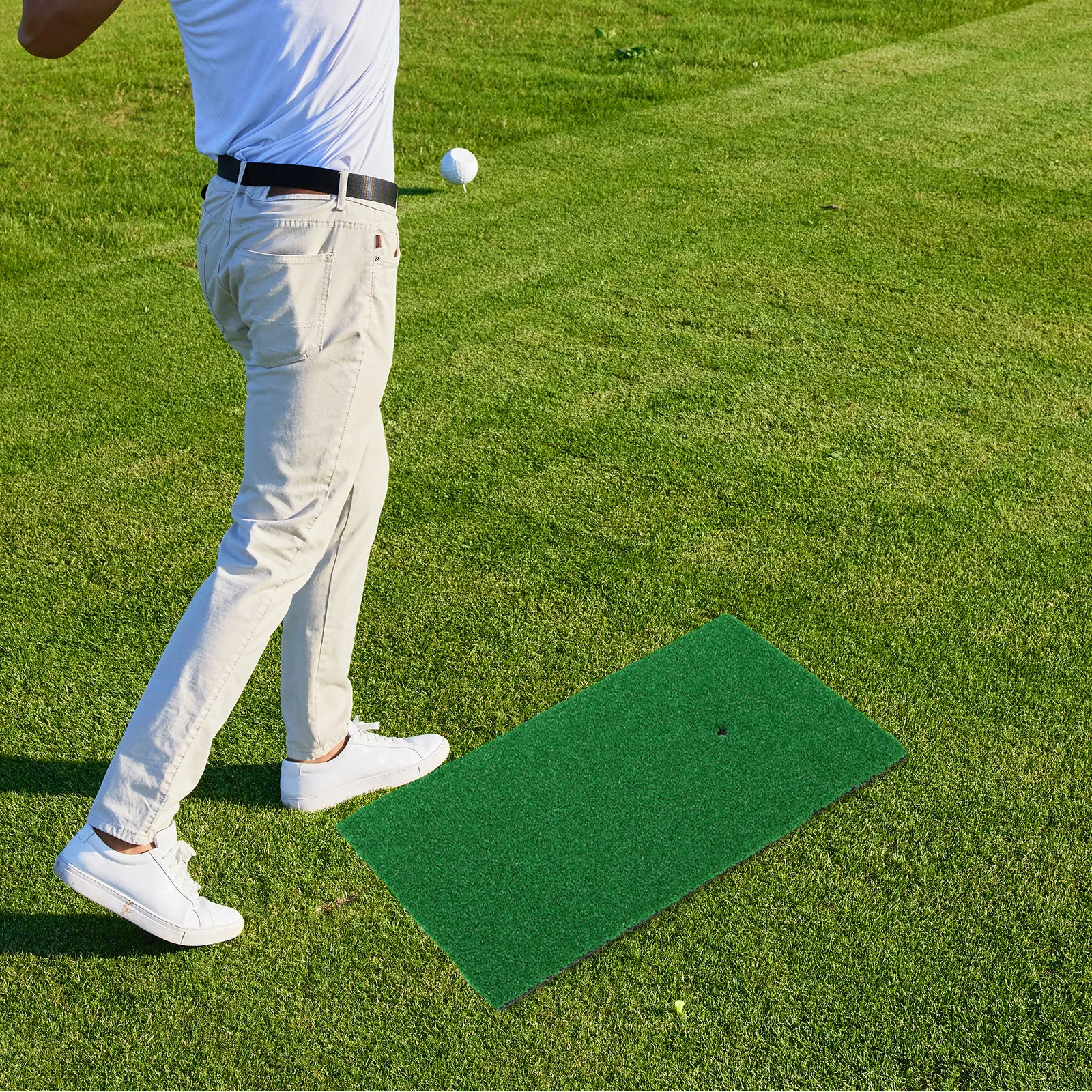 

Portable Golf Hitting Mat Mini Practice Swing Mat Realistic PP Turf Indoor Outdoor Training Golf Practice Pad Backyard Drive