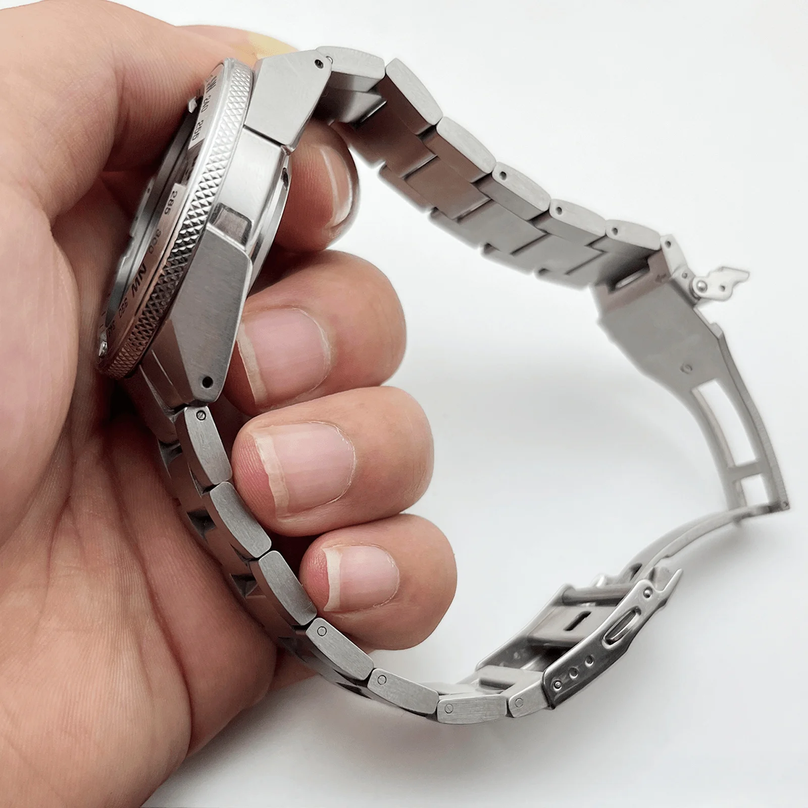 Caja Mod NH35 Samurai compatible con movimiento NH34 NH35 NH36, cristal de zafiro, caja con correa de acero inoxidable sólido