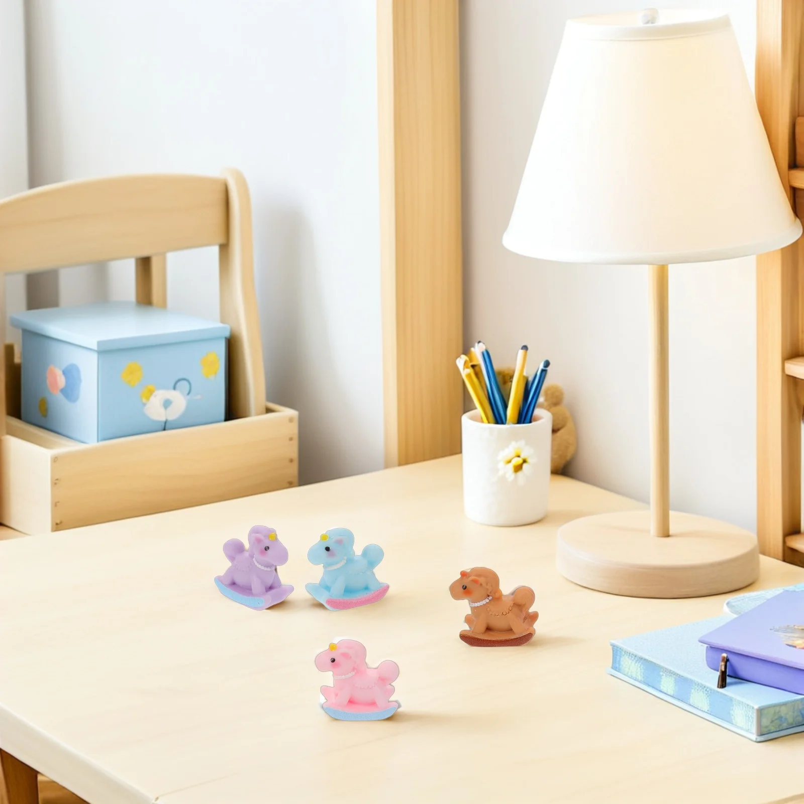 

10 шт., цвет макарон, мини-конь-качалка, украшения из смолы для кукольного домика, топпер для торта на день рождения, многоцветный орнамент