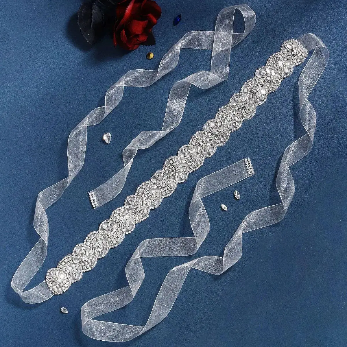 ラインストーンブライダルベルトウェディングドレスアクセサリーシルバーカラークリスタル花嫁ベルトサッシュリボンパーティーブライドメイドギフト