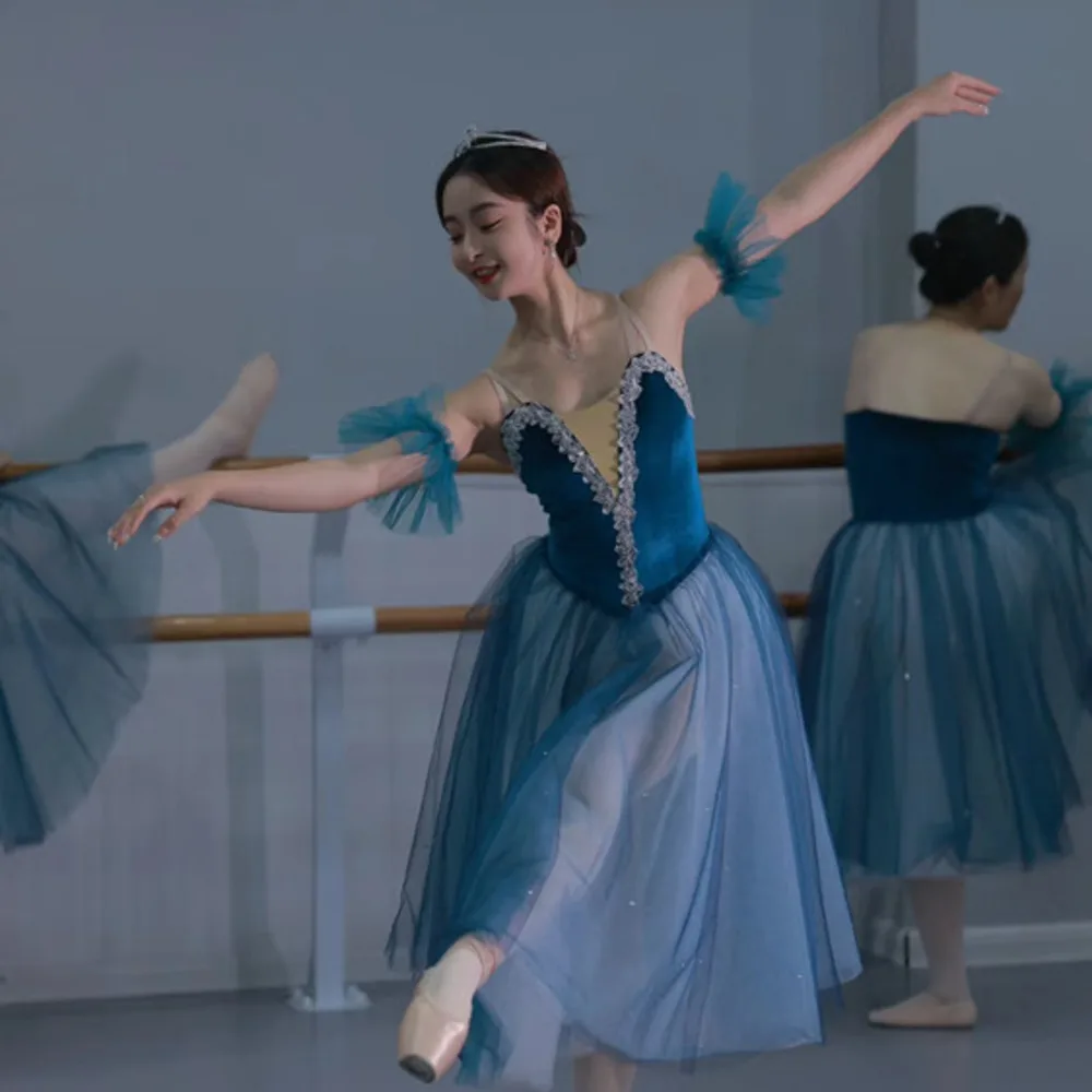 

Взрослое синее балетное платье-туту из фатина, классический профессиональный костюм для выступлений, для балерины, для представления «Лебединое озеро»