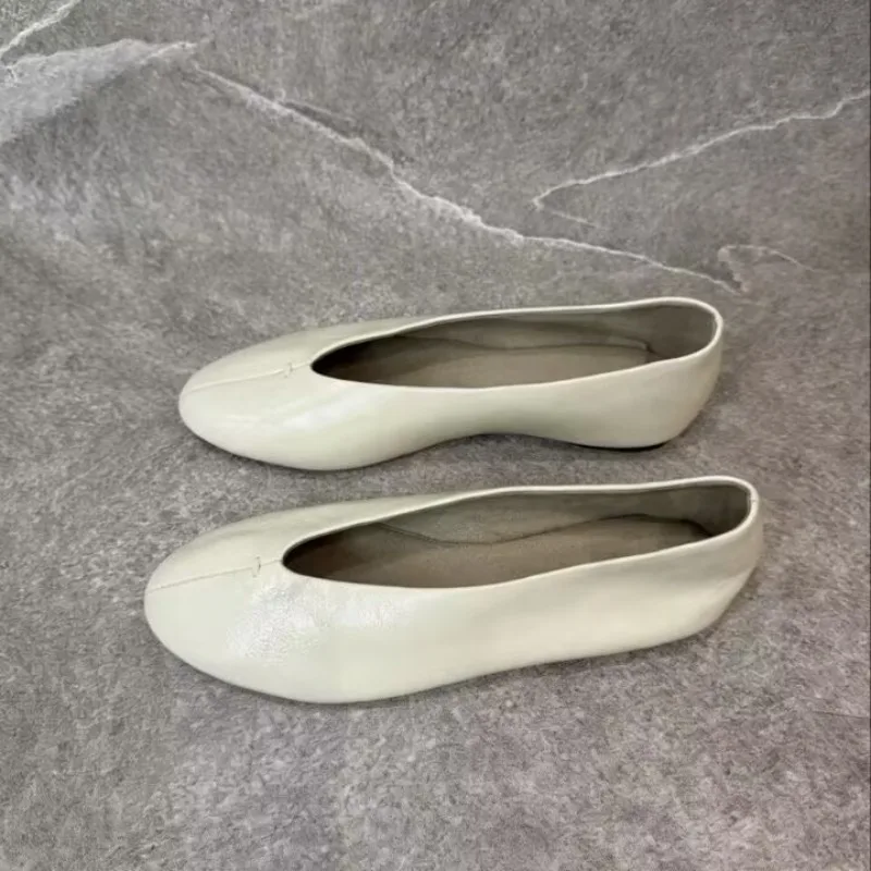 2026 Neue Leichte Einzelschuhe mit Runder Spitze, Flacher Einstieg, Weiche Sohle, Komfortable Flache Schuhe