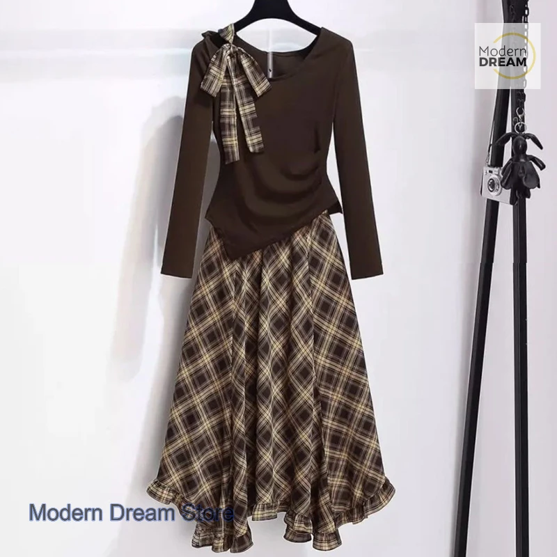 Korean style fashion irregular diagonal shoulder long sleeve chiffon plaid skirt women's suit autumn new dress two-piece.