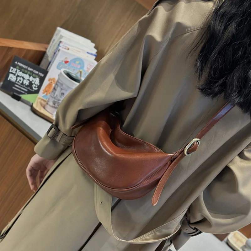 Donna-in First Layer Vegetable Tanned Cow Leather Crossbody Bag Women VintageLarge Capacity Daily Commuter Shoulder Bags