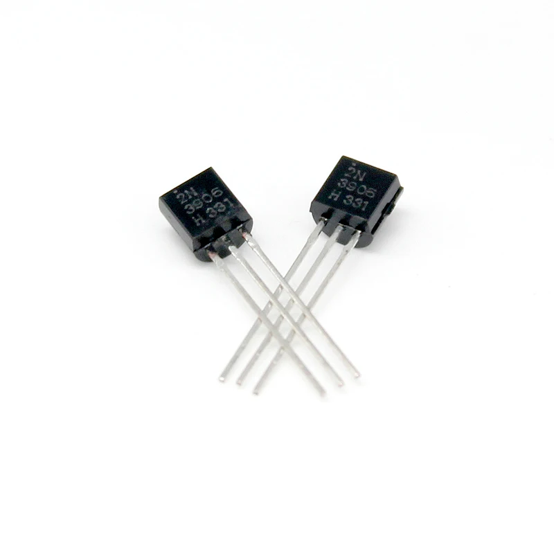 50Pcs 2N3906 Transistor Silicon Pnp Transistor To-92 Algemene Versterker 40V 0.2a Triode Transistors Sets In Voorraad