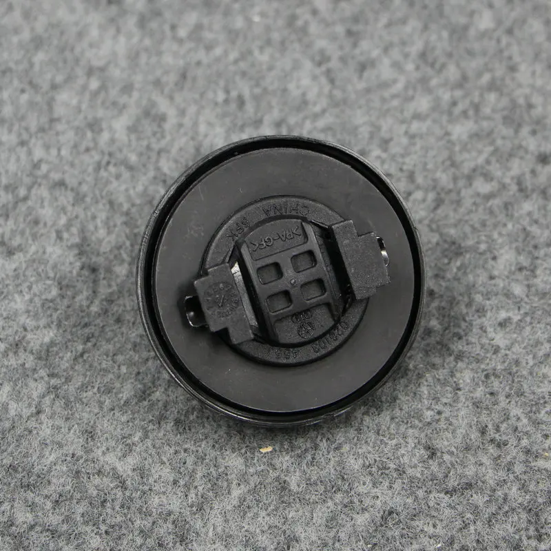 Implementation of 2002 - 2005 for  Polo 1.4 input Oil injection Oil Bottom Oil filler Cap 036115302 036 115 302