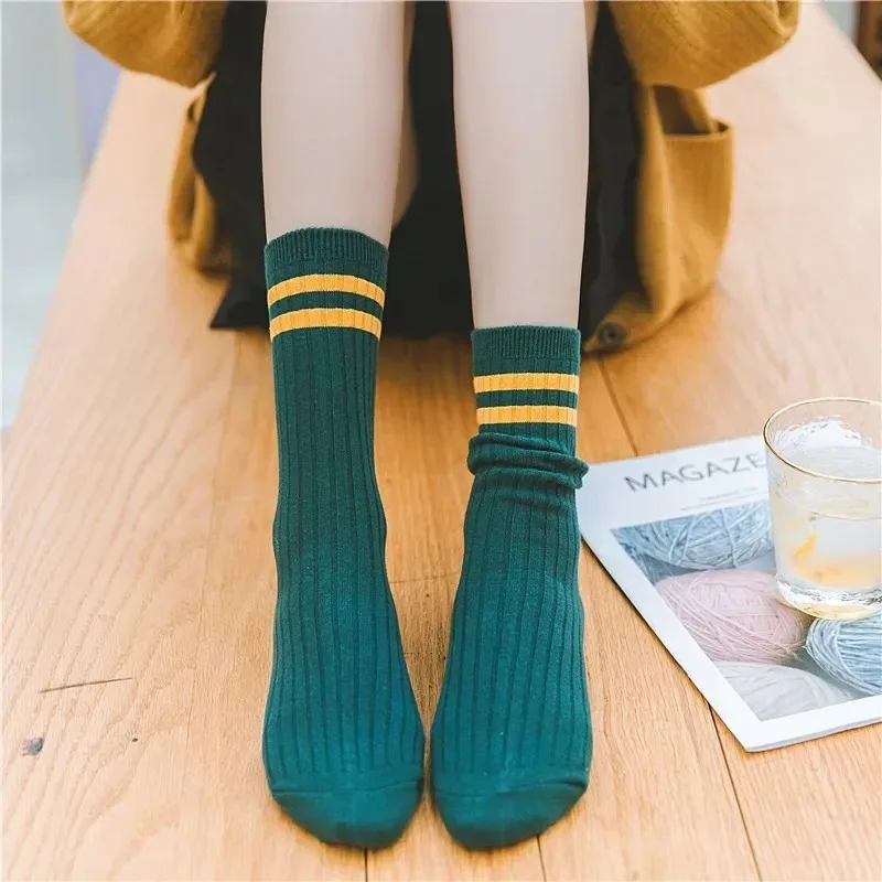 Frühling Lange Socken Frauen Koreanische Version der Zwei Bars Japanischen Gestreiften Baumwolle Rohr Socken Ankle Engen Socken College Stil