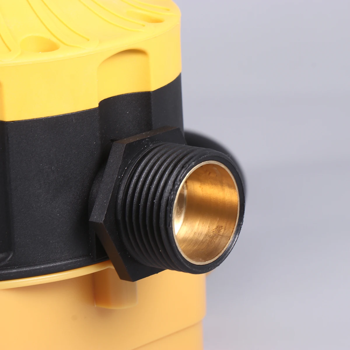 

Automatic Water Pump Pressure Controller 220-240V Electronic Sensor System Durable Plastic Prevents Pipeline Pressure Loss