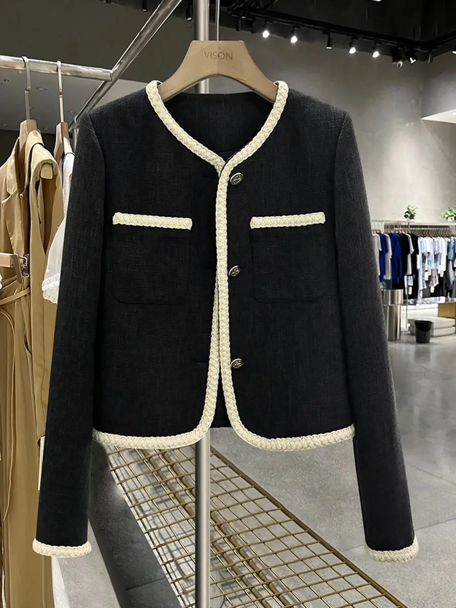 Short Coat Women's Black Korean Thin Small Fragrant Style Autumn 2026 new High-End light Luxury Temperament Commuter Top Outcoat