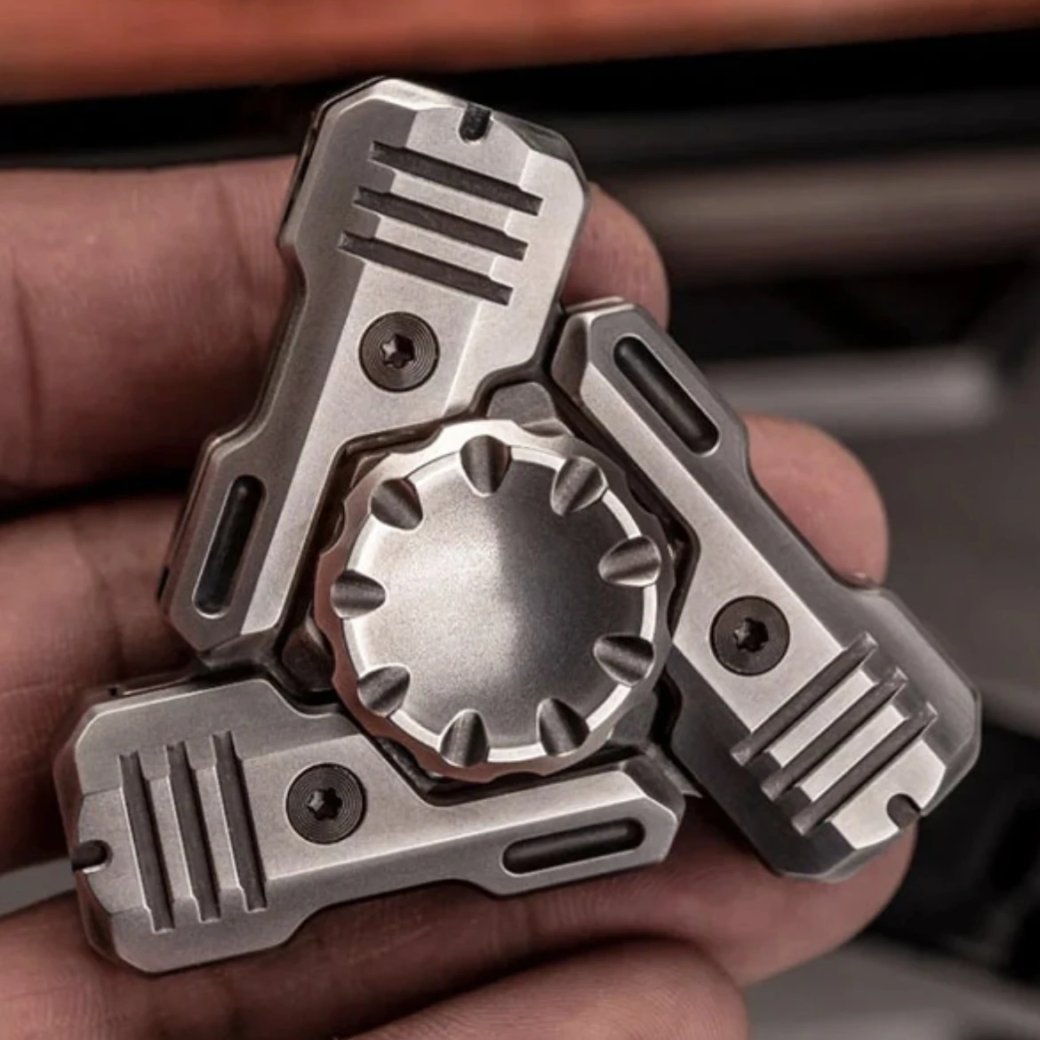 Retro Mecha Sensory Toys Edelstahl Fidget Spinner Slider EDC Metall Anti Stress ADHS Fidgeting Toys mit Keramiklager