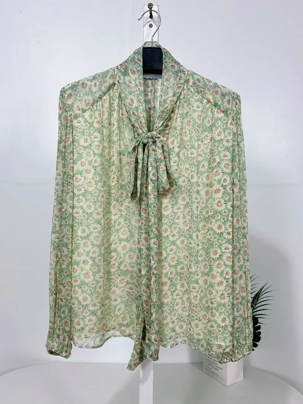 

Ele Vintage Floral Print Chiffon irt Women's Sa Neline Long Sve Loose Fit Spring Summer Top Lightweight Floa