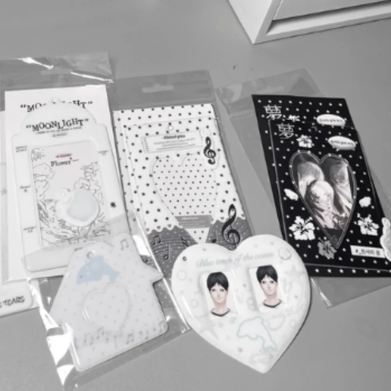 1Pc Photocard Holder 1 Inch with Keychains Creative Love Heart Idol Photo Protective Covers Cute Colorful Cards Holder for Girls