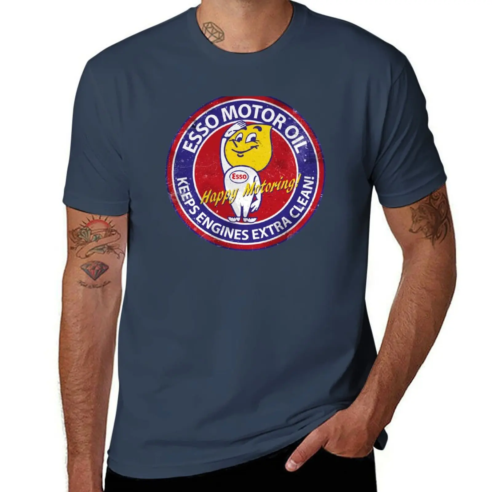 

Motoring Happy vintage sign Esso T-Shirt Trendy Print Short Sleeve T-Shirt