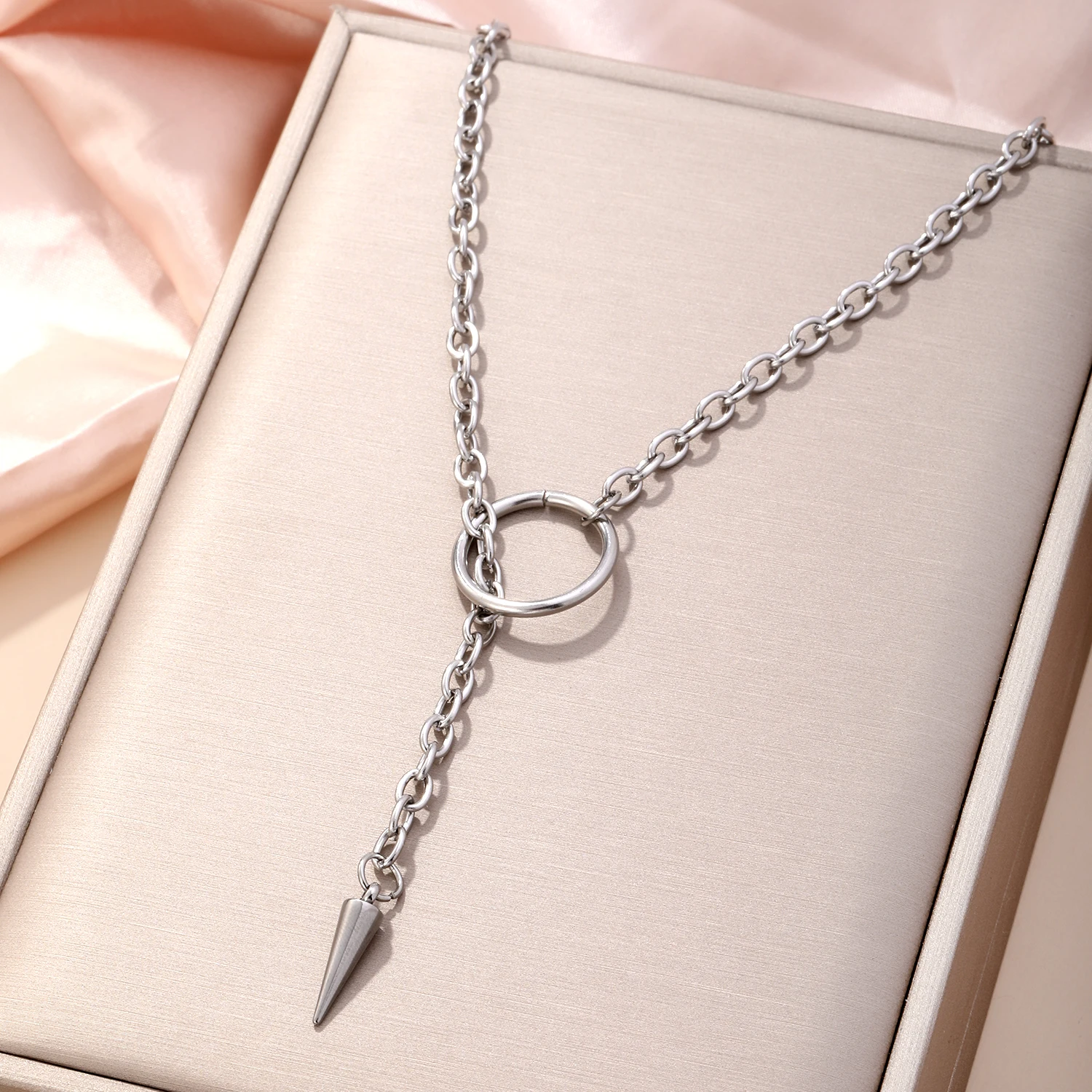 Personalisierter Hochwertiger Silberfarbener Nieten-Anhänger Silberne Schicke Farbige Halsketten Verstellbar Herren/Damen Gothic Punk Stahl Collier Geschenke