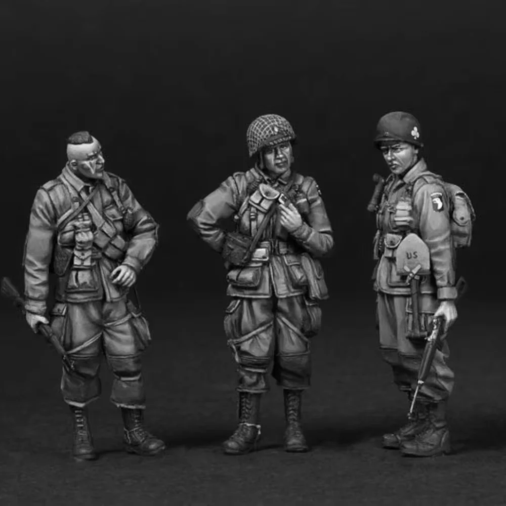 

1/35 фигурка из смолы, неокрашенная модель, военная тема, (3 человека) в разобранном и неокрашенном виде GK, 705R