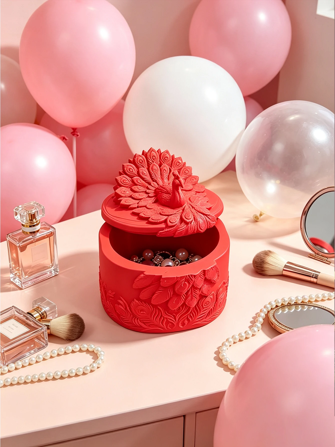 3D Three-Dimensional Peacock Red Jewelry Storage Box with Lid, Vintage and Elegant Dressing Table Accessory Storage Jar, Can Hold Rings, Earrings, Necklaces, Hair Accessories, and Other Various Delicate Items. Bohemian Style Desktop Decoration Piece with a Dust-Proof Lid Design That Effectively Protects Jewelry from Oxidation and Dust. the 3D Peacock Opening Its Tail Design Features Clear Texture and Full Details. Suitable for Multiple Settings Such as Dressing Tables, Bedrooms, and Entryways. It Not Only Serves as a Practical Storage and Decorative Item but Also Offers a Functional Storage and Decorative Effect