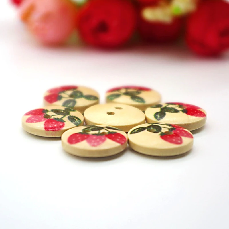 15mm Wooden Buttons Scrapbook Strawberry  sewing supplies  vintage buttons  accesorios de costura  diy  buttons for clothing