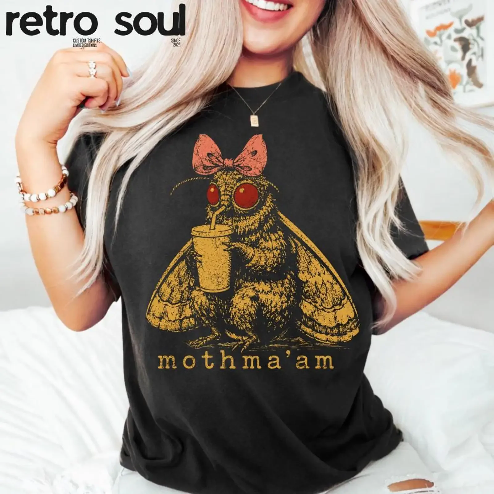 Mothma'am Funny Mothman Drinking Coffee Cryptid Meme T Shirt vintage Washed designer clothes fashion Versatile Casual
