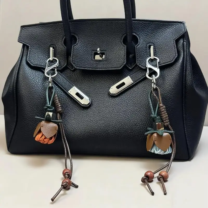 

Retro Leather Pine Cone Flower Charm Tassel Ball Backpack Pendant Decoration Nylon Woven Rope Couples Keychain Bag Accessories