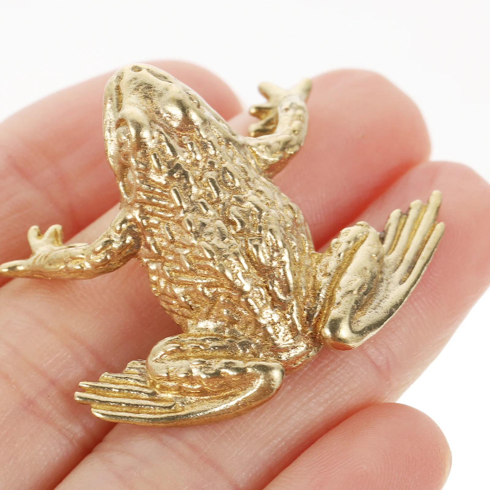 

2Pcs Copper Tea Pet Ornament Brass Toad Decoration for Desk Home Office Fengshui Wealth Chinese Style Craft