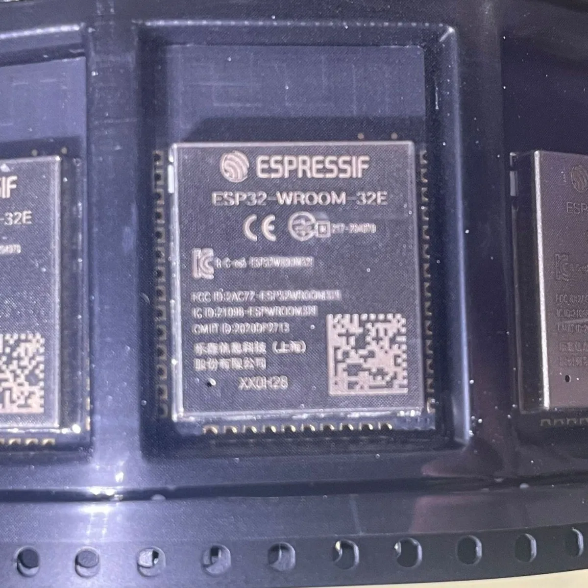 

ESP32-WROOM-32E-N16 16 МБ Flash WiFi Bluetooth-модуль поддерживает прозрачную передачу SPI, последовательный порт, интегральная схема микросхемы