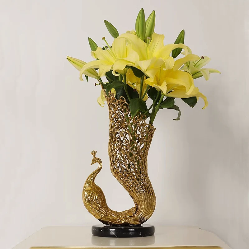 French Vintage Luxury Copper Peacock Decorative Vase European Villa Living Room Restaurant Unique Creative Decoration