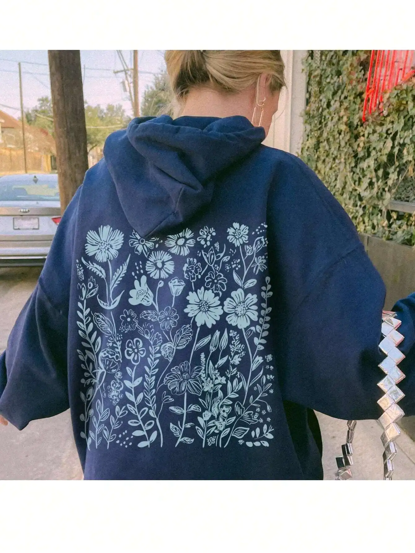 

Темно-синяя женская толстовка оверсайз с цветочным принтом, свободный крой, с ботаническим узором на спине