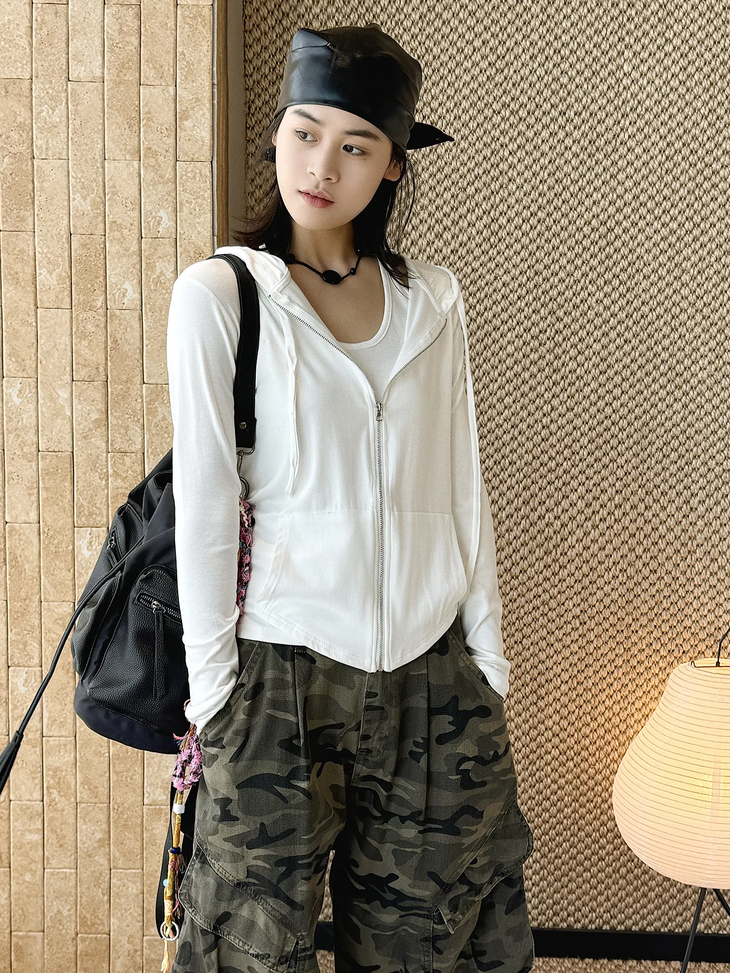 Summer new Korean sports and leisure style hooded zipper cardigan, sun protection T-shirt, slim fit and slimming top for women