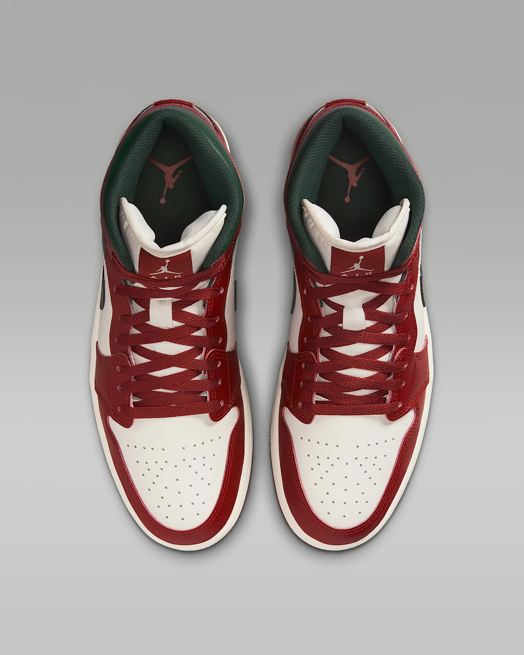 Jordan Air Jordan 1 Classic Versatile Retro Mid-Cut Basketball Shoe DQ8426-105 view 2