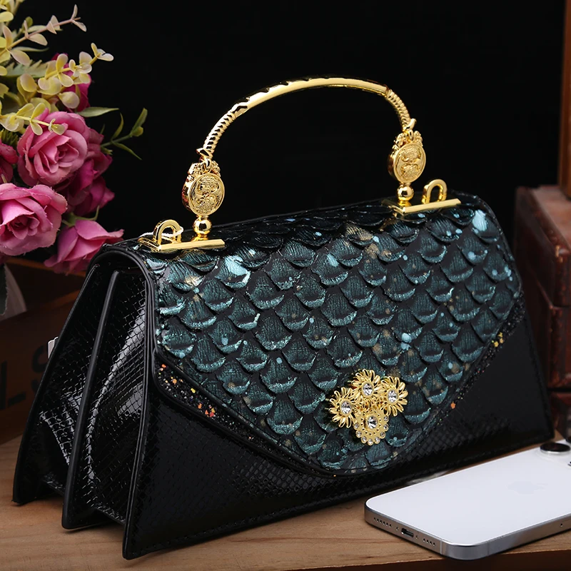 

Luxury Fashion Leather Women's Handbags 2025 New Metal Handle Small Single Shoulder Crossbody Bag Serpentine Portable Shell Bags
