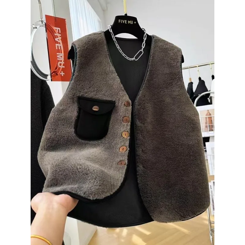 

Цельное короткое пальто без рукавов из бархатного меха ягненка с v-образным вырезом для женщин, зимний многослойный жилет