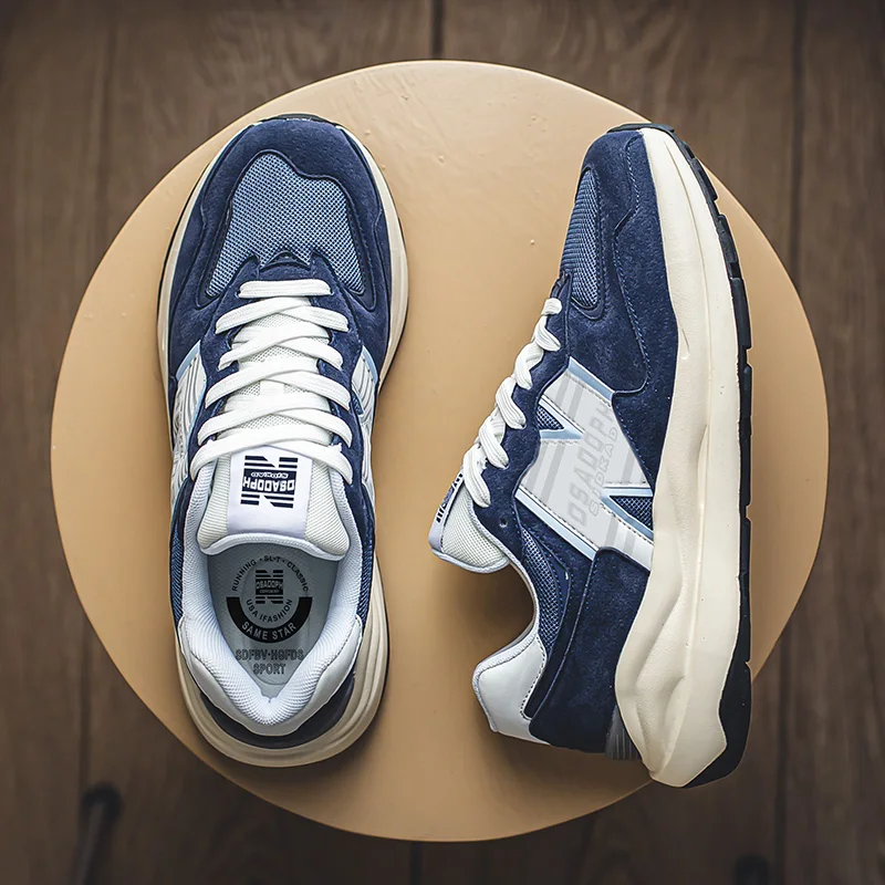 أحذية كلاسيكية للجري والسفر لعام 2025 أحذية القرش للرجال والنساء أحذية رياضية للتنس تناسب كل مباراة أحذية كرة السلة غير الرسمية Zoomx