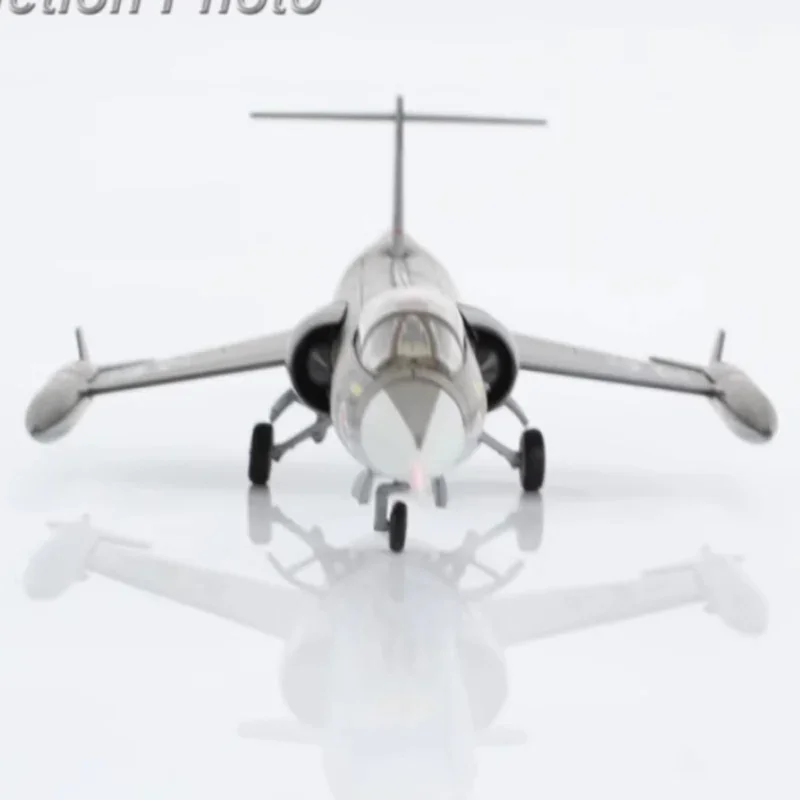 Diecast 1:72 Scale RF-104G F104 warplane Alloy Finished Simulation Model Toy Static Decoration Souvenir Gifts For Adult Boy