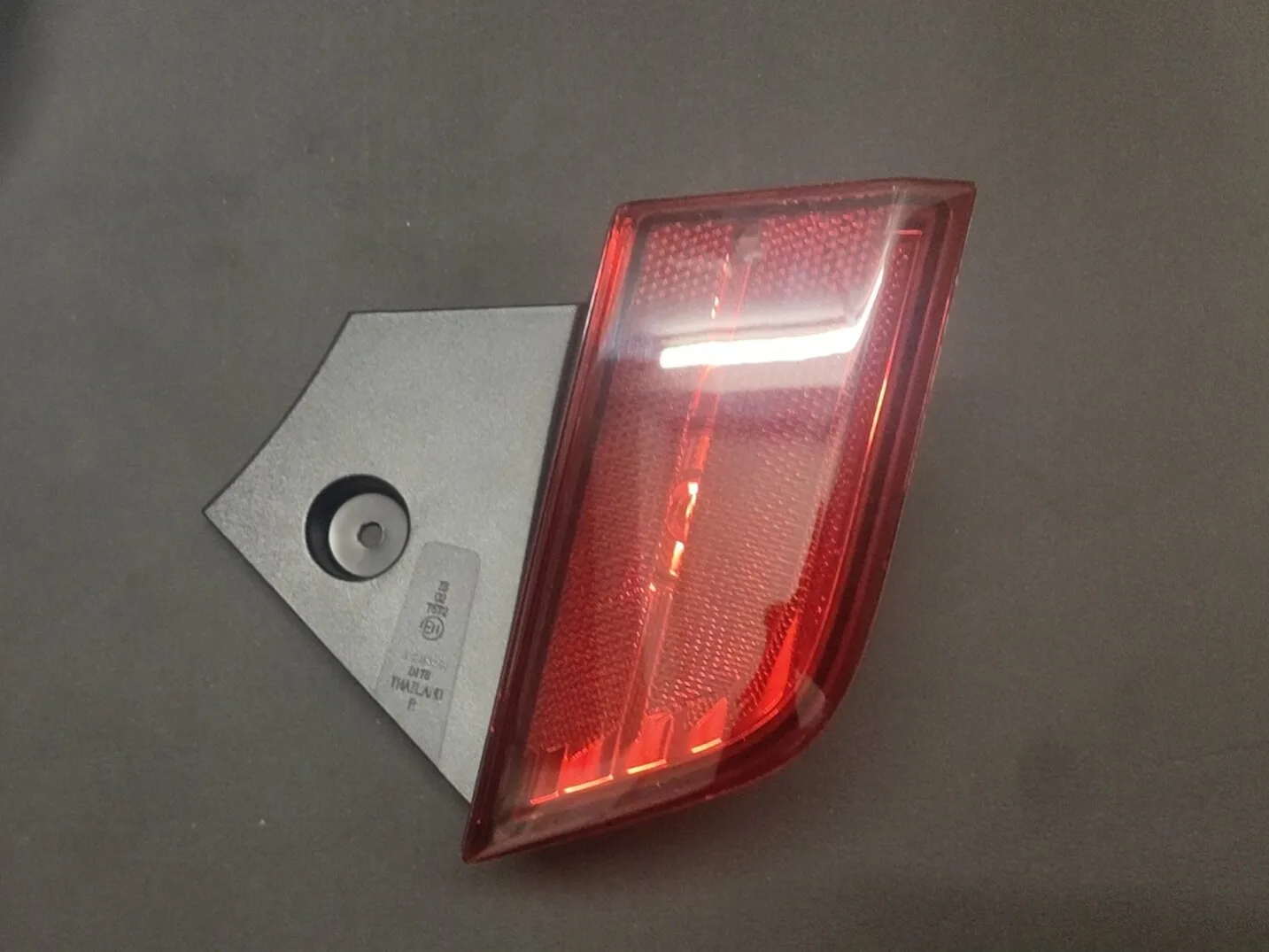 PAJERO MONTERO SPORT third generation 2016-2019 REFLECTOR,TAIL,RH No lights 8355A027