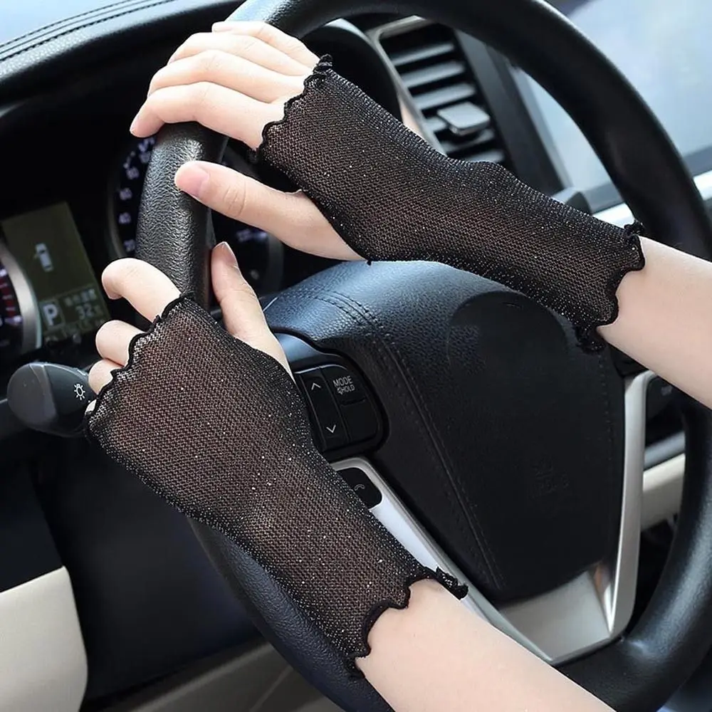 

Breathable Summer Non-Slip Anti-UV Driving Ruffle Touch Screen Shinny Half Finger Gloves Mesh Fingerless Gloves Women Mittens