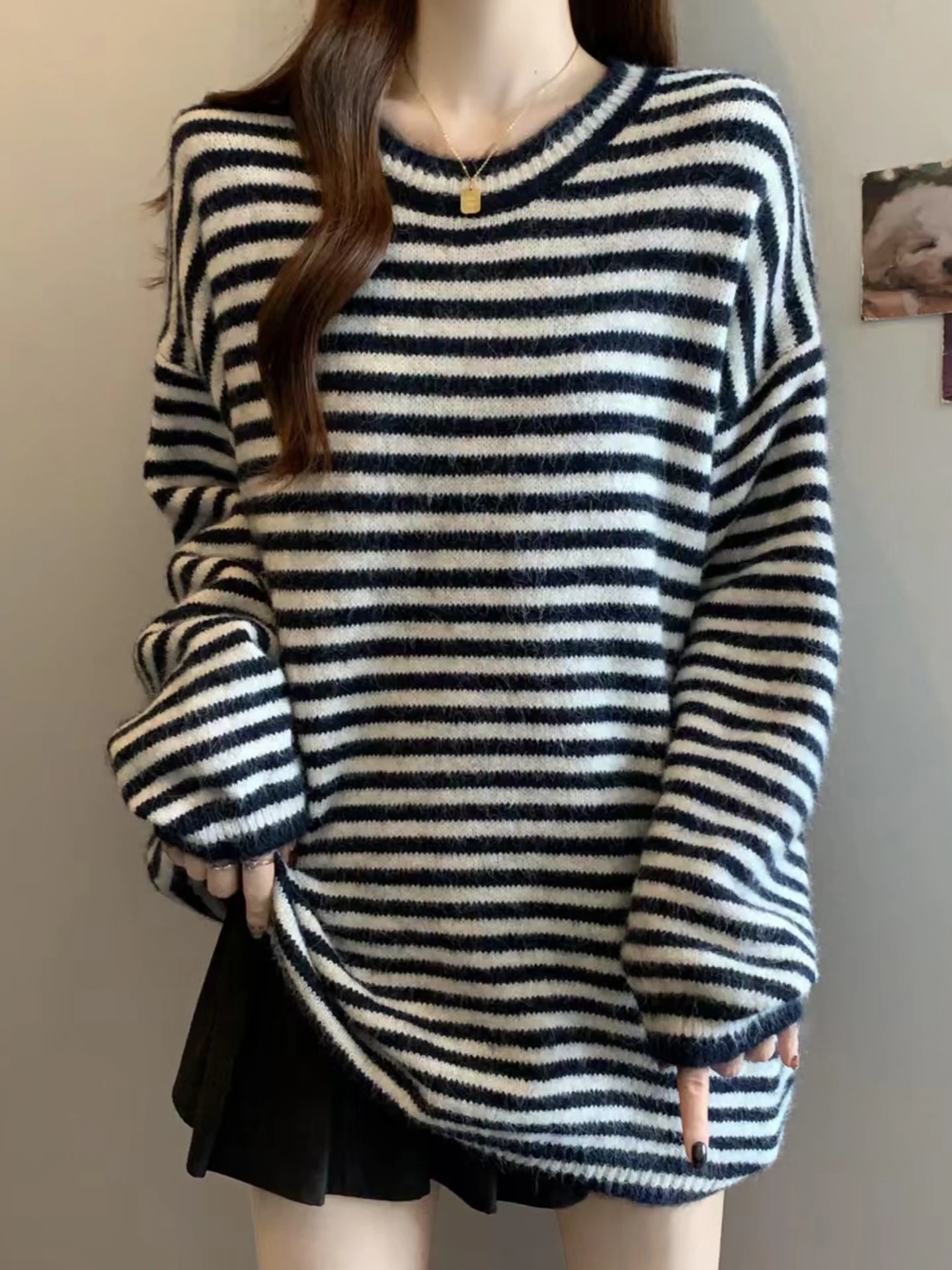 

Свободный удлиненный полосатый трикотажный джемпер для женщин на осень-зиму, больших размеров, комфортный, средней длины, прикрывающий бедра, базовый топ