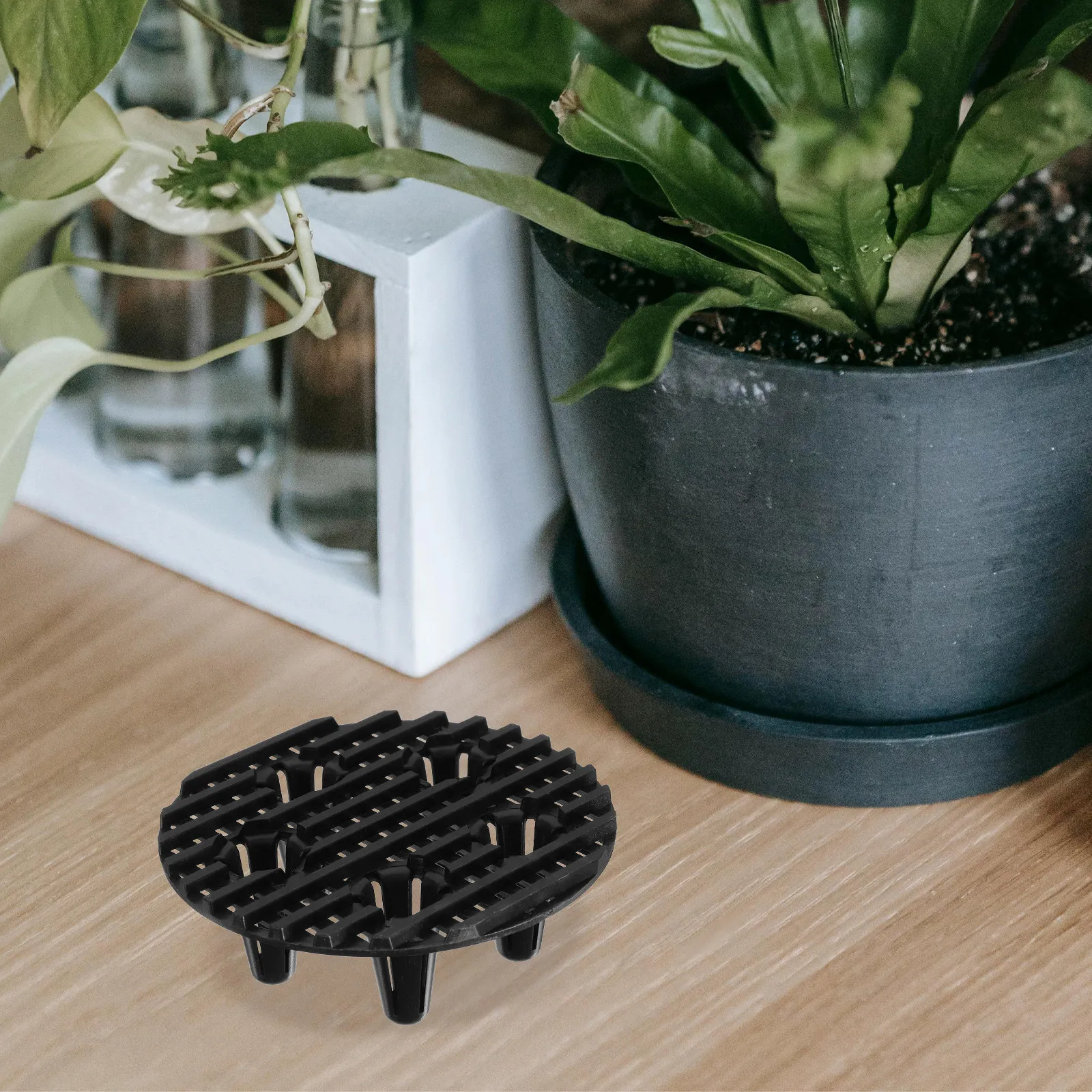 

10Pcs Flower Pot Drainage Mat for Root Control Plastic Grid Isolation Board Planter Drainage Pad Air Circulation Mat Garden