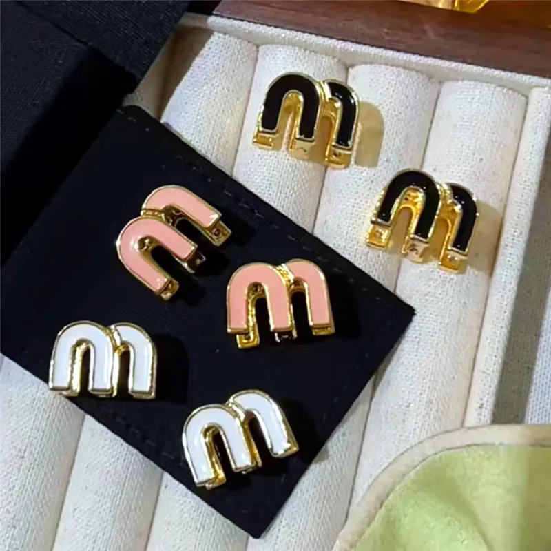 Luxury Letter Fashion Stud Earrings 2024 New Double Sided Simple Top Grade Earings Wholesale